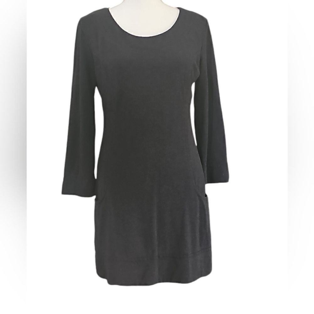 Comfy long sleeve black dress